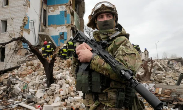FT: Serbia i ka çuar armë Ukrainës përmes palëve të treta rreth 800 milionë euro