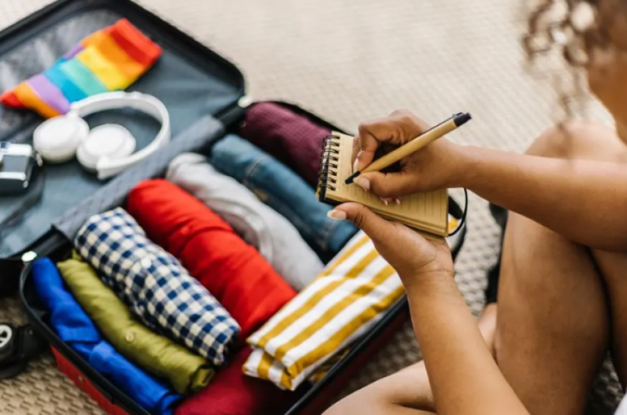 5 këshilla si të shmangni stresin e bërjes së valixhes para pushimeve