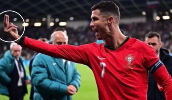 Ronaldo i papërmbajtshëm, bën gjest të pahijshëm ndaj gjyqtarit të katërt