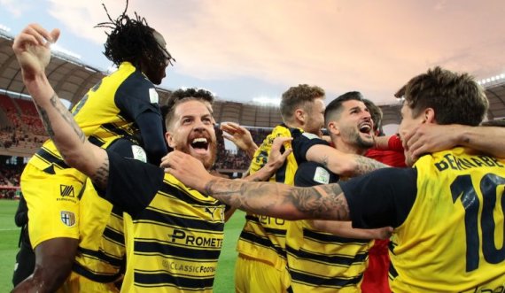Klubi kult italian, Parma rikthehet në Serie A