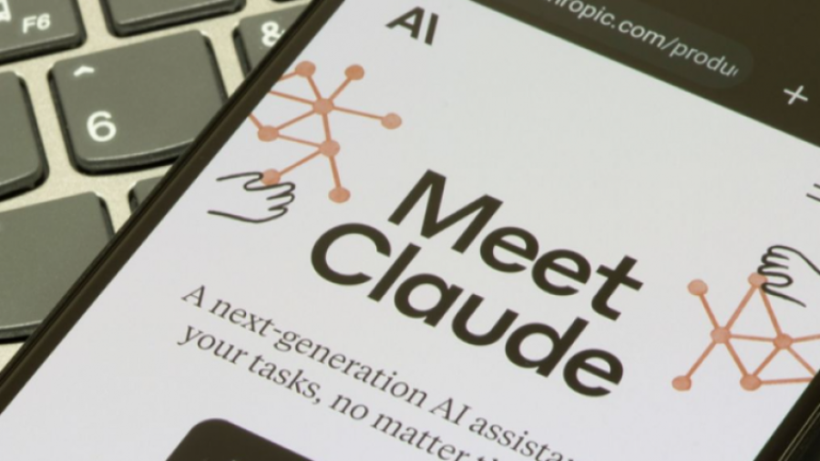 Claude, po sjell chatbot-in me Al në iPhone