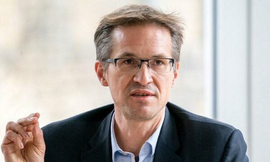 Knaus: Kurti i ka shkruar Parisit, Romës dhe Berlinit para Gërvalles