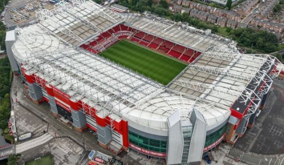Pamjet alarmuese  tregojnë se ‘Old Traffordi’ po shkon  drejt shkatërrimit