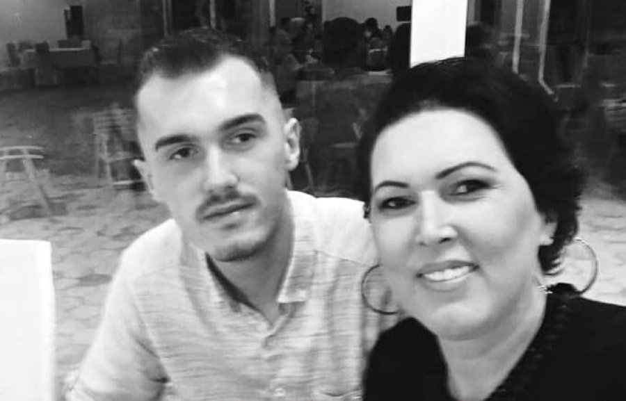 Policja e Kosovës dyshohet se kreu vetëvrasje me armën e djalit të saj poashtu polic
