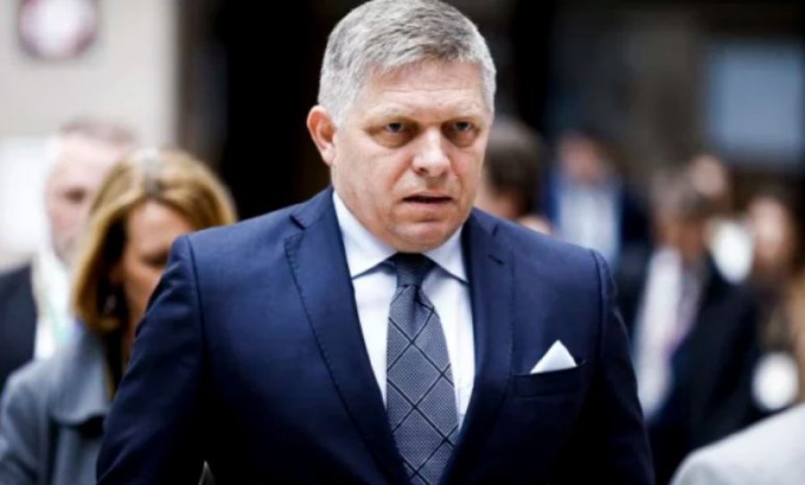 Ministri del me detaje: Kryeministri sllovak Robert Fico po lufton ende për jetë