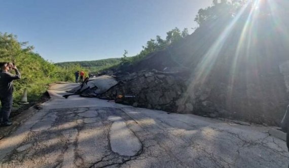 Shembja e dheut në rrugën Klinë-Gjakovë, Durmishi: Jemi duke bërë përpjekje që sa më shpejtë ta hapim rrugën për qarkullim