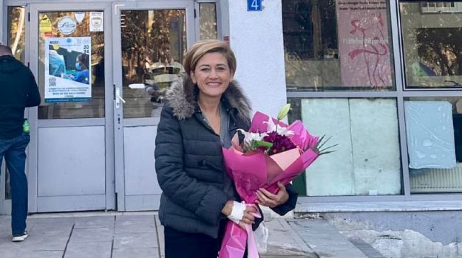 Mimoza Kusari - Lila diagnostikohet me kancer të gjirit