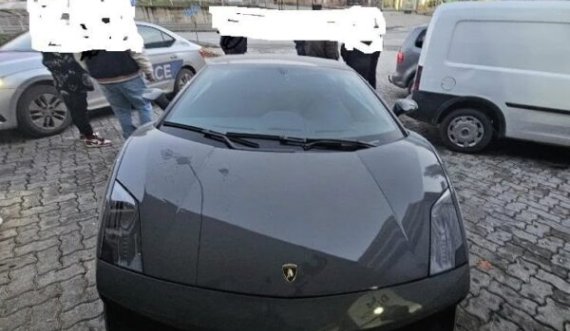 Sekuestrohet një Lamborghini pa targa në Prizren