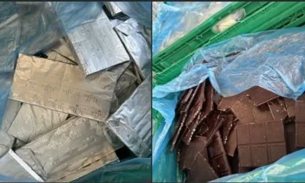 Dogana e Kosovës ndalon hyrjen e 16,500 kilogramëve çokollatë me afat të skaduar