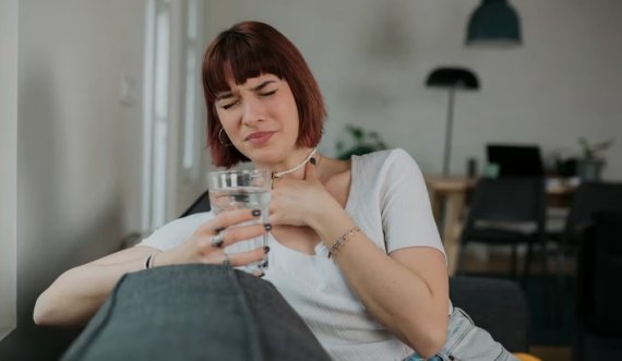 Disa nga shenjat paralajmëruese të sëmundjeve të zemrës tek gratë