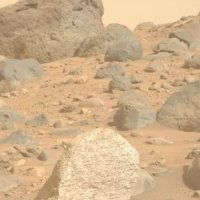 NASA ka zbuluar një thesar shkëmbinjsh të një kanali të lashtë lumi në Mars