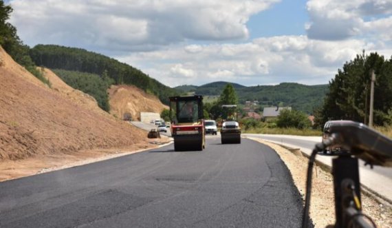 Detaje nga zgjerimi i rrugës Prishtinë-Podujevë