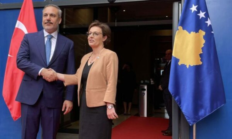 Gërvalla pret në takim ministrin e Jashtëm të Turqisë