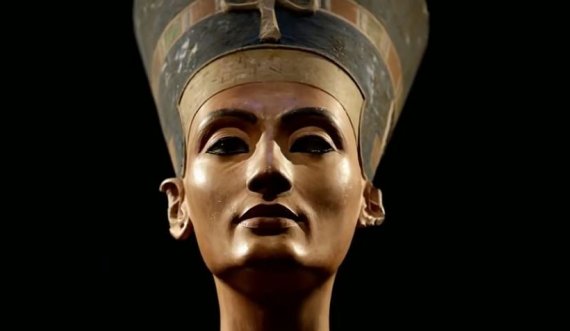 Arkeologu i bën thirrje Berlinit të kthejë bustin e Mbretëreshës Nefertiti