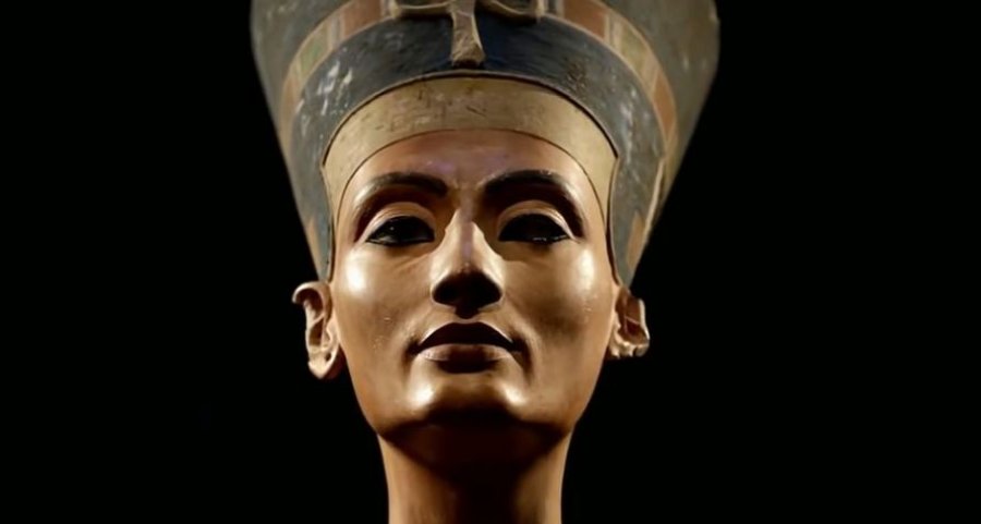 Arkeologu i bën thirrje Berlinit të kthejë bustin e Mbretëreshës Nefertiti