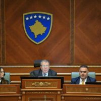 Dehari e ndërpret seancën pasi Konjufca u kërkoj marrëveshje partive politike