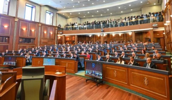 Vonesat e partive në formimin e institucioneve të reja, e cenojnë besimin e partnerëve ndërkombëtarë