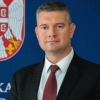 Qeveria serbe ia përfundon mandatin Igor Popoviqit