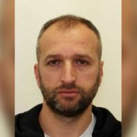 Policia ia publikon fotografinë të dyshuarit për vrasjen në Hajvali