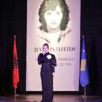 Besiana Mehmedi i dedikon koncert homazh heroinës Ylfete Humolli