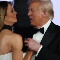 Vallëzimi me Donald Trumpin, Melania mahnit në ballo