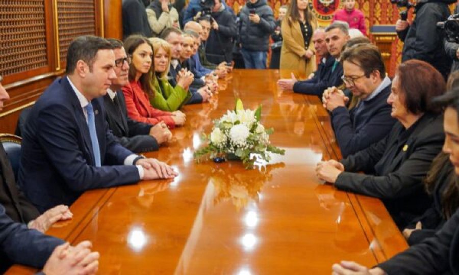 Abdixhiku te Familja Rugova: Presidenti na mësoi rëndësinë e miqësisë