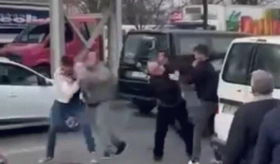 Rrahje mes disa personave ‘Te Rrethi’ në Prishtinë