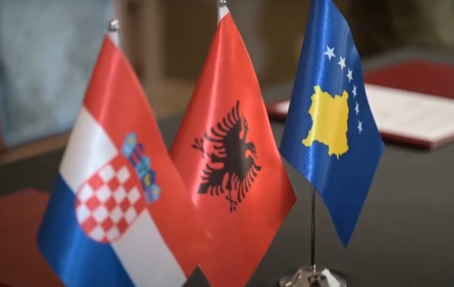 Çfarë do të thotë bashkimi i Bullgarisë në marrëveshjen ushtarake Kosovë-Shqipëri-Kroaci?