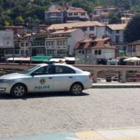 Një burrë është arrestuar me dyshimin për sulm ndaj një djali tjetër